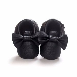 Black with Bow Baby Moccasins - Tassel Shoes